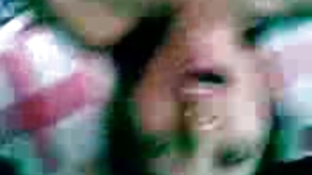 Nuostabus :  Nauja paauglė lėlė Alla pakliuvo į lovą Suaugusiųjų video 