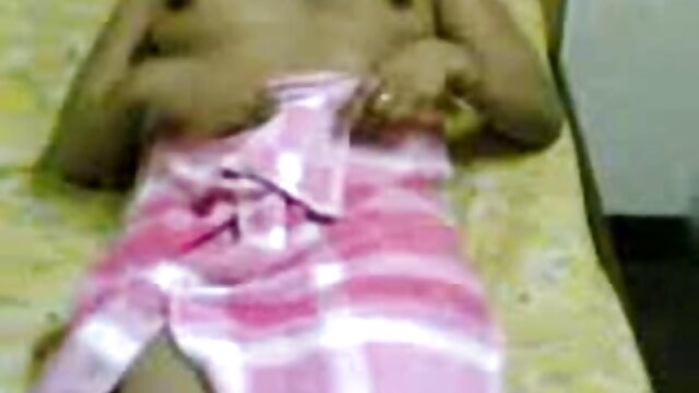 Nuostabus :  Stud su nudažytu veidu žiauriai dulkina slampinėtą pumą Suaugusiųjų video 