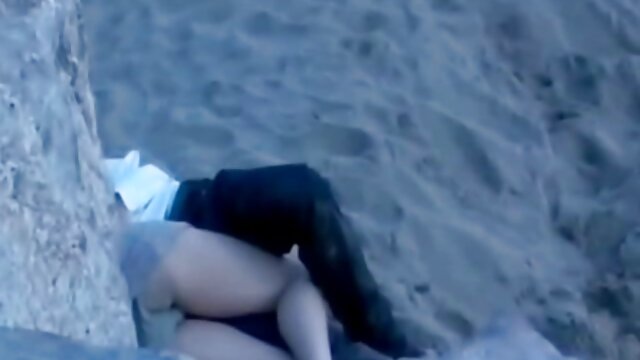 Nuostabus :  Nešvari raudonplaukė mergina išbando kažkokias sušiktas mašinas Suaugusiųjų video 